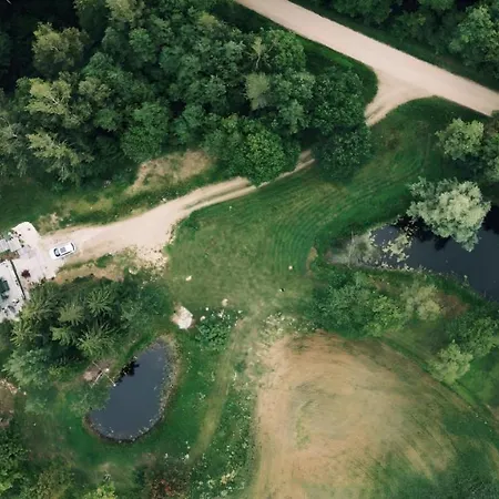 펜션 House And Sauna Where Comforts Meet Nature